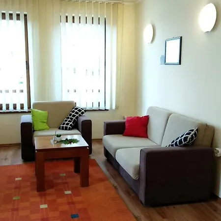 Pine Tree D34 Apartment *
