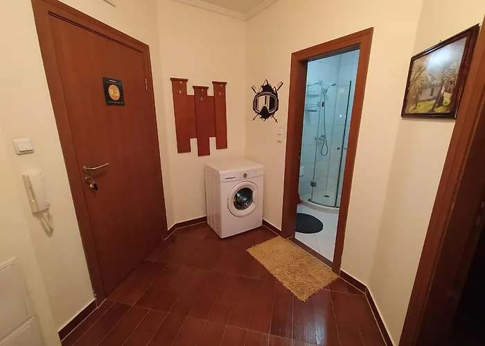 Pine Tree D34 公寓 *