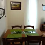 Apartment Pine Tree D34