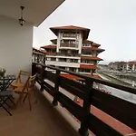 Apartment Pine Tree D34 *